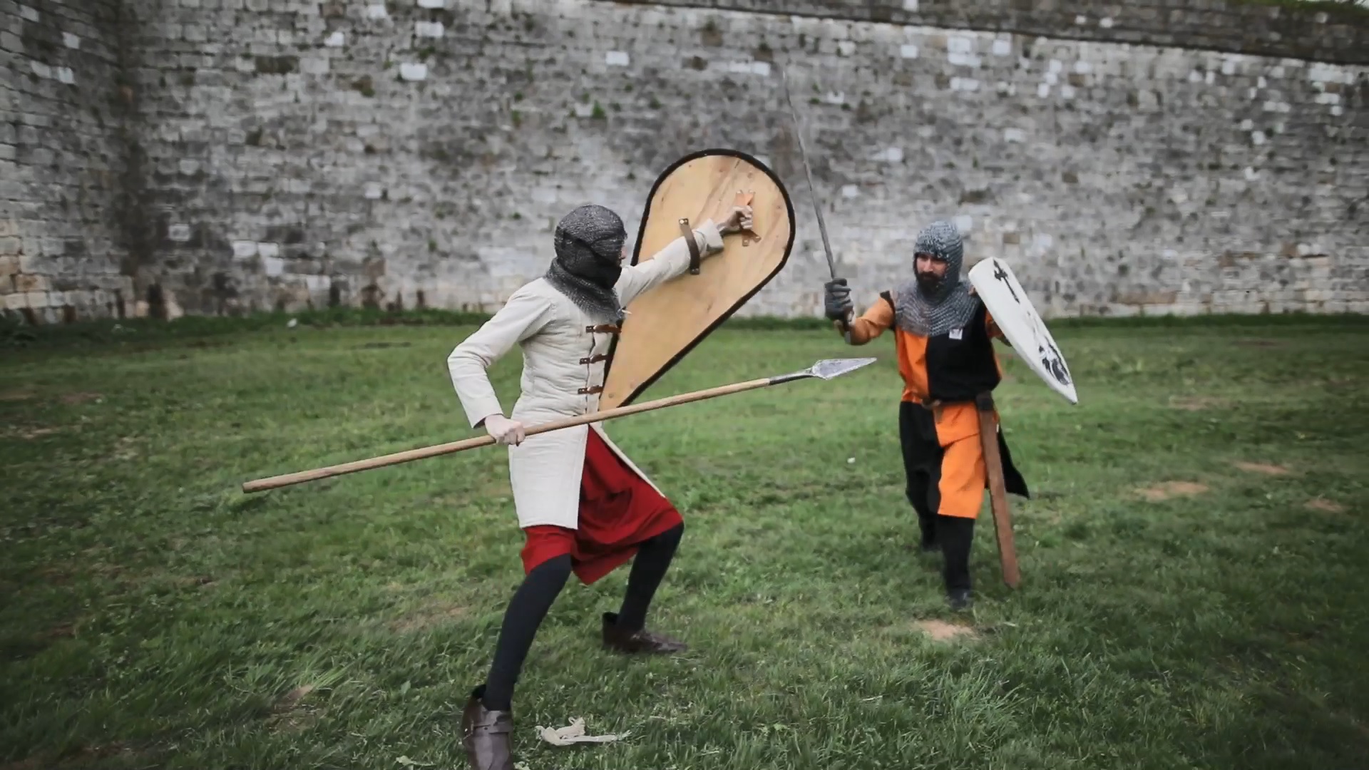 Kako žive vitezovi u 21. veku? Megafon